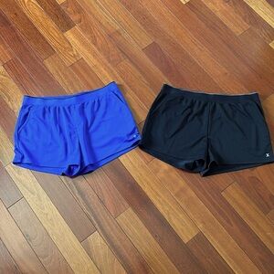 Set of women’s athletic shorts size large.